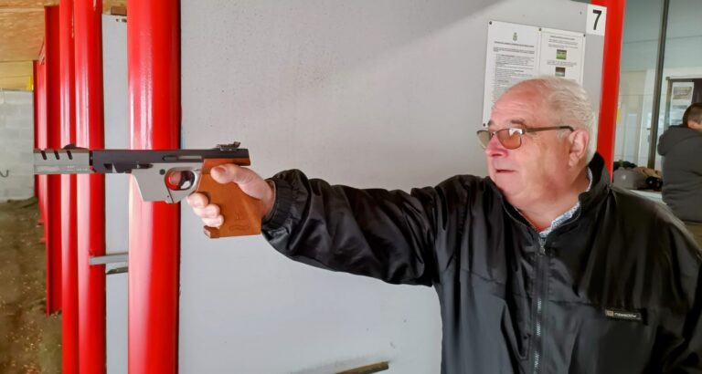 Tirada social de pistola estàndard plus al Club Tir Precisió